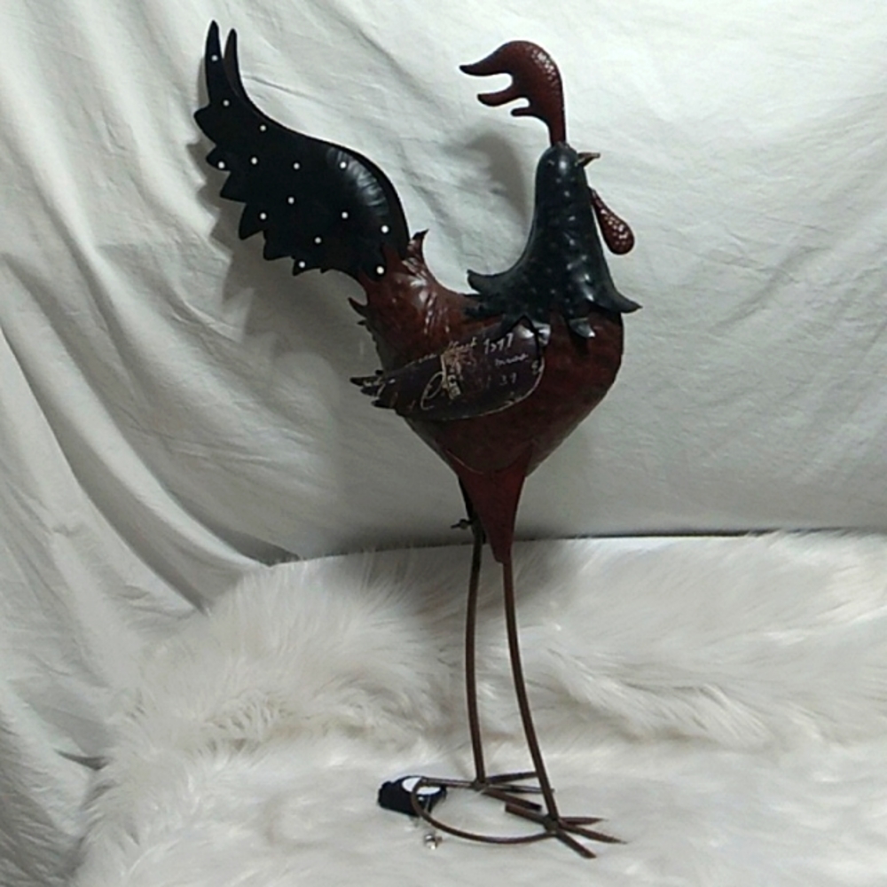 (D-26) Metal Tall Rooster Home/Yard Decor GUC